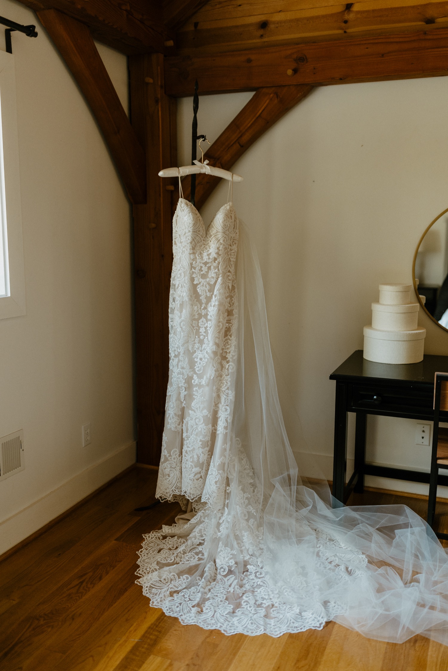 Lakeside Estate Wedding in Virginia bridal details
